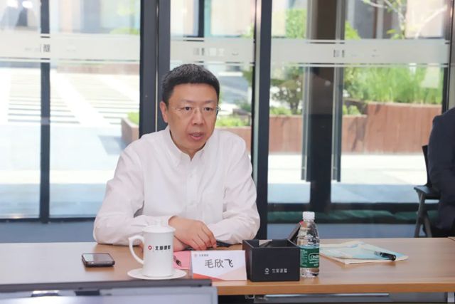 兰州市副市长李文生一行到访北新建材考察交流