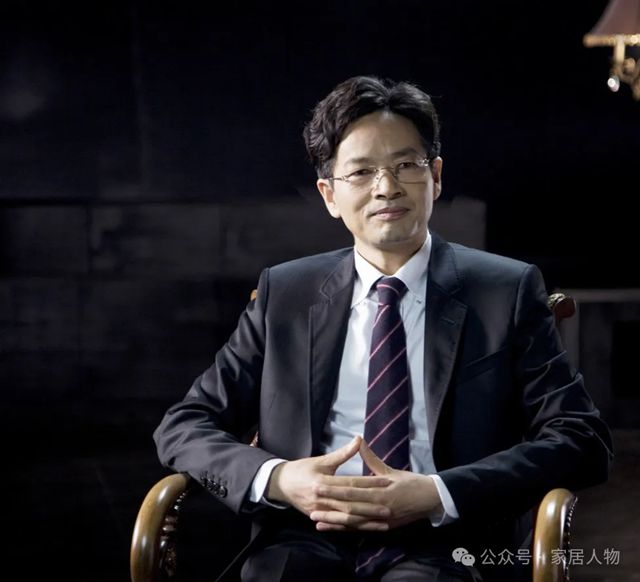 4位高管同时辞职，董事长转任设计总监，亚振家居怎么了？