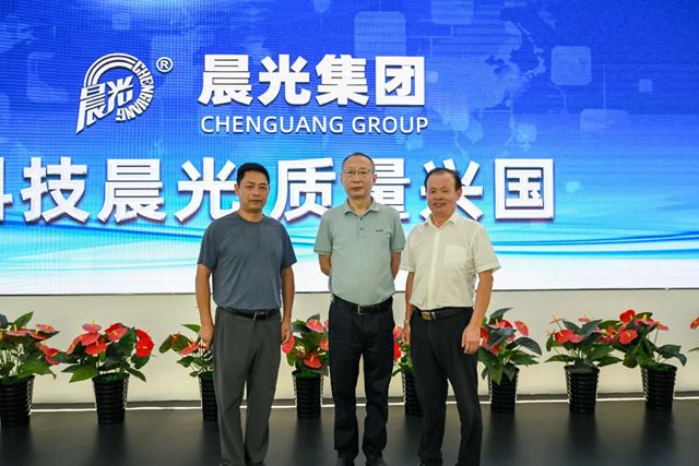 武进区新材料产业商会会长张云等领导一行莅临晨光参观 共探新材料创新发展新路径