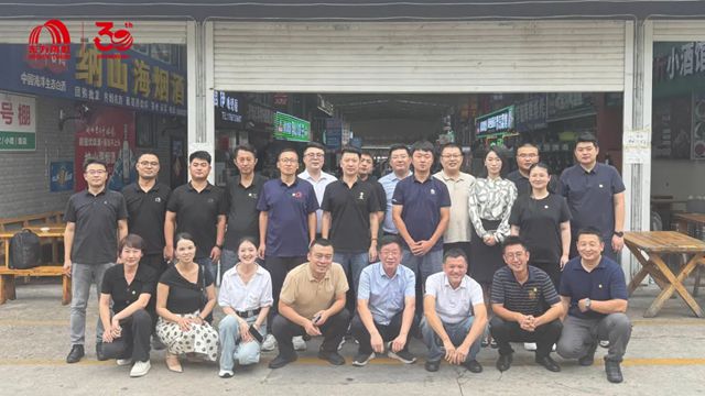 乘势谋新篇，聚力赢未来丨东方雨虹董事长李卫国与青岛合伙人共启发展新程