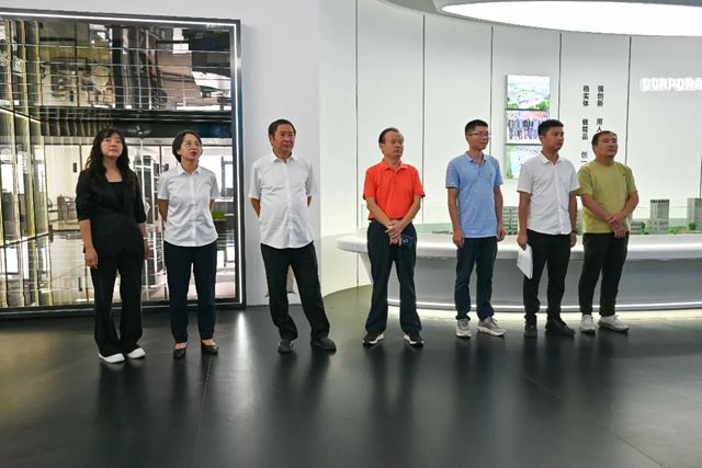 安徽墙煌科技考察团到访晨光产业园 聚焦陶瓷水漆 共话合作！