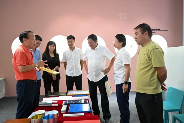 安徽墙煌科技考察团到访晨光产业园 聚焦陶瓷水漆 共话合作！