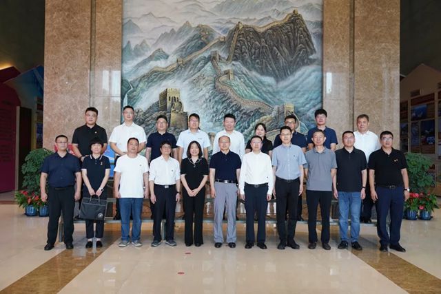 北新建材与昌房公司签署战略合作协议