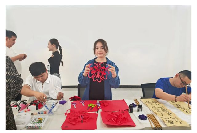 中亚北新成功举办“世界友好青年建材行”中亚站活动