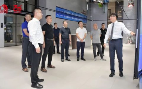 东方雨虹&新豪轩门窗开展战略对话