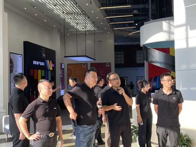 深化合作｜中博装饰集团莅临德爱威杭州工厂，共探品质未来！