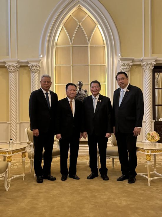泰国代理总理会见金牌家居代表，共推中泰家居产业发展