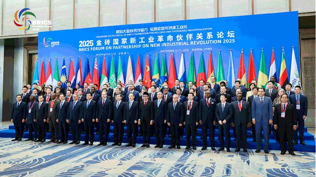九牧集团出席2025金砖国家新工业革命伙伴关系论坛，同台小米雷军
