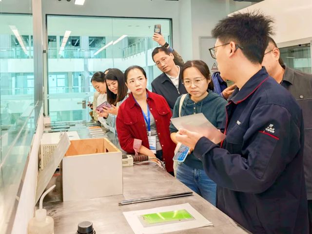 中学化学卓越教师走进邦弗特，产教融合赋能科学教育