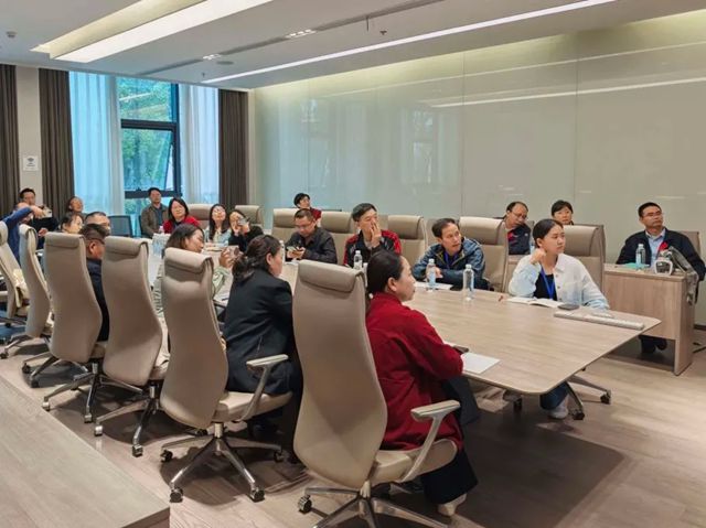 中学化学卓越教师走进邦弗特，产教融合赋能科学教育