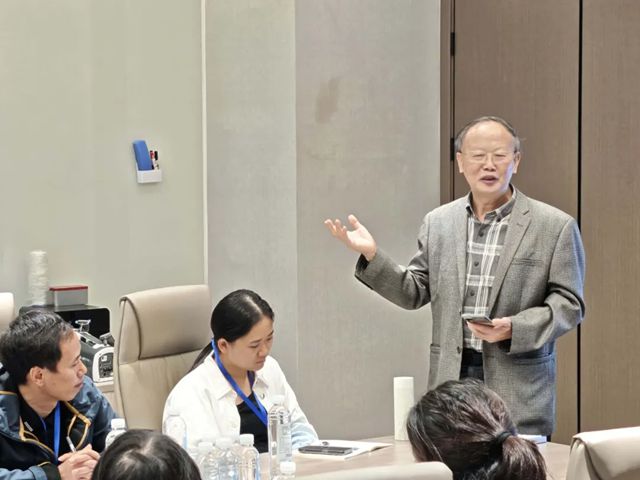 中学化学卓越教师走进邦弗特，产教融合赋能科学教育