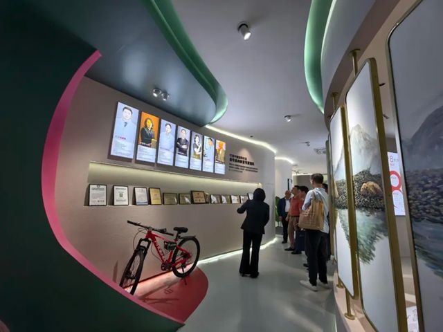 嘉丽士 | 跨市携手谋发展！东莞 & 佛山企业协会莅临交流，聚力合作新路径