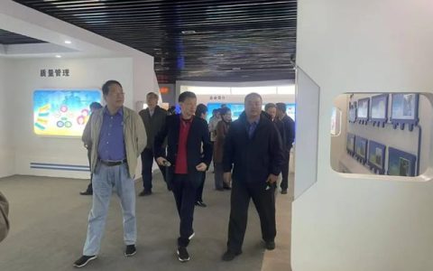 天津市武清区人大主任点赞华豹公司创新