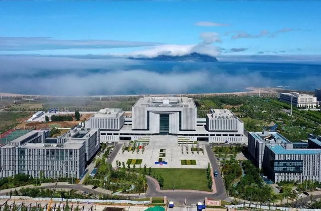 久诺外墙一体板定制化解决方案为中国海洋大学筑牢时光防线！