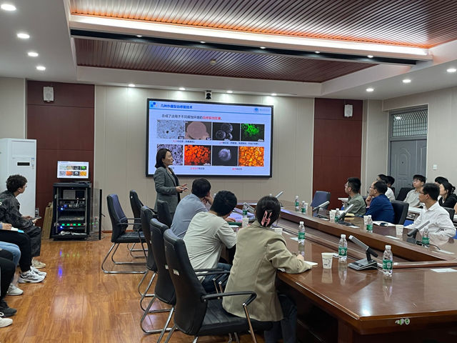 实验室学术委员会委员、华北水利水电大学学术副校长李伟华教授受邀作学术报告