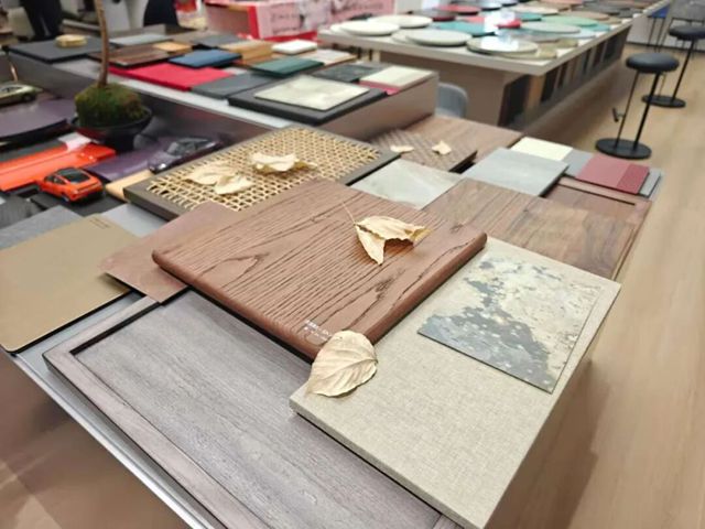 紫荆花家具漆色彩美学展示中心焕新启幕