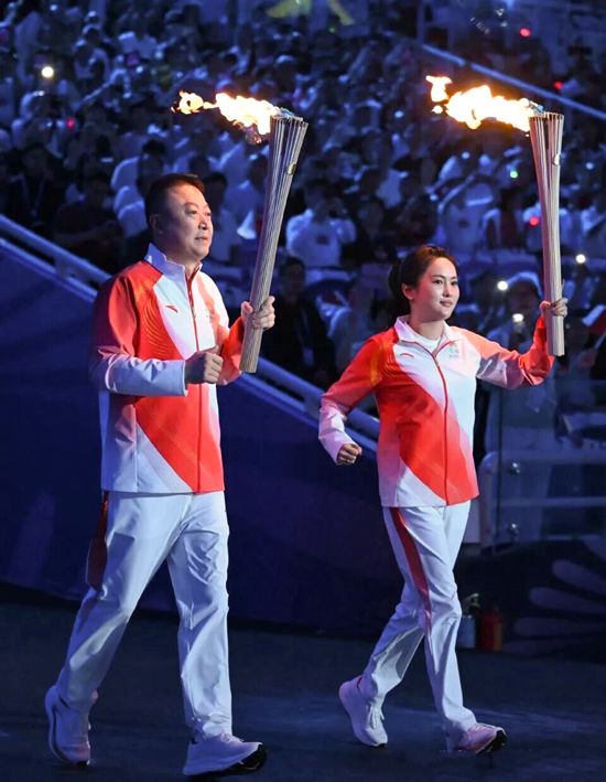 不止是火炬手！马琳以美涂士大使身份，点亮绿色全运“双重火炬”