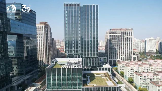 匠心筑就美好人居，东方雨虹荣膺“白玉兰奖”