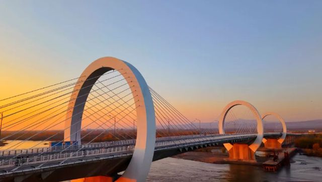 国内首座“O”形矮塔斜拉桥伊犁河三桥通车 三峡油漆护航“一带一路”交通动脉