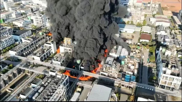 全球最大环氧活性稀释剂企业发生爆炸，死伤不明，消防紧急处置！
