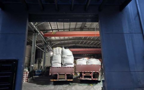 浙江德清侦破特大制假案，3万吨假冒品牌腻子粉被查