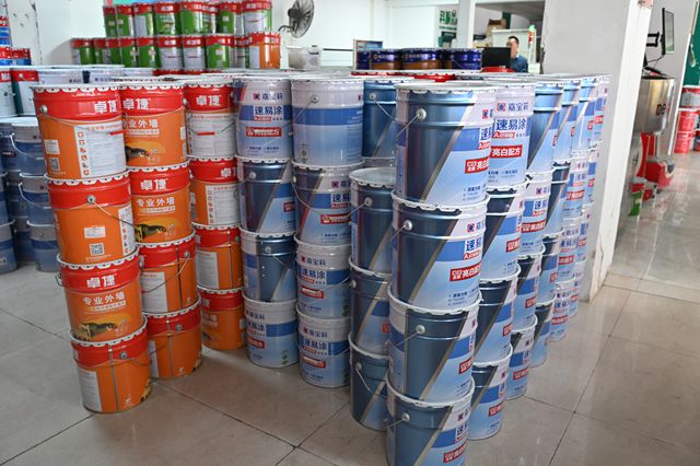 我的涂料生意和儿子同岁：31年，我把“嘉艺兴”带成了“传家宝”