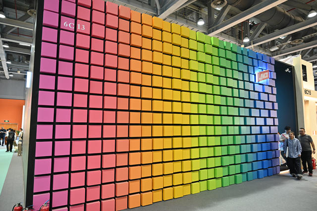 高级感杀疯了！直击广州设计周涂料“天花板”对决