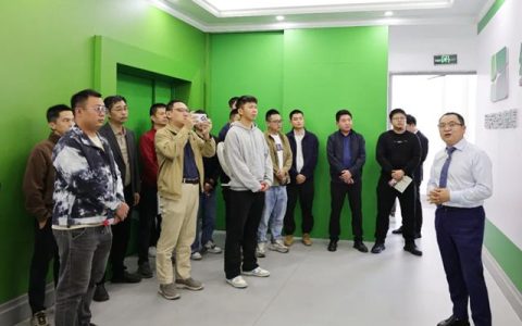 聚焦绿色修缮！同安区政府领导一行莅临固克节能，解锁城市更新新路径！