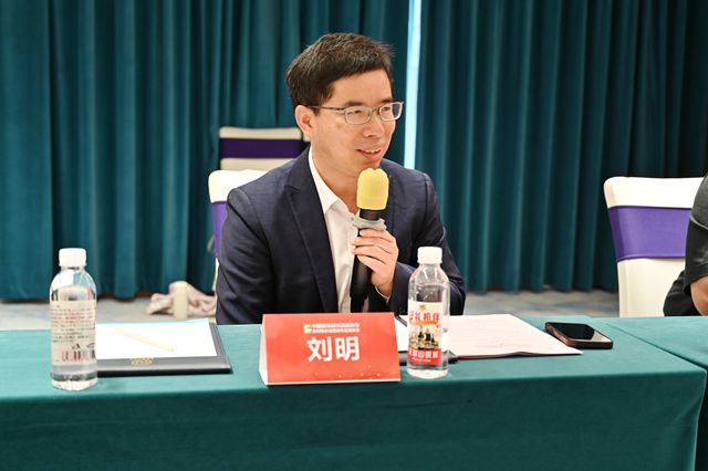 双荣誉加冕！瓦科当选中国建筑材料流通协会副会长、涂料防水经销商专委会副主席
