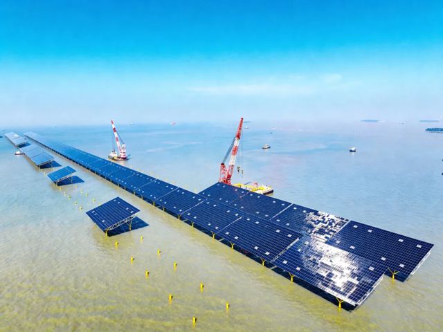 全球最大开放式海上光伏项目全容量并网,双瑞涂料筑牢国家能源工程关键防线