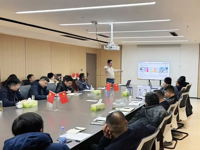 凝心聚力启新程!鳄鱼尼卡集团2025年度销售会议圆满召开