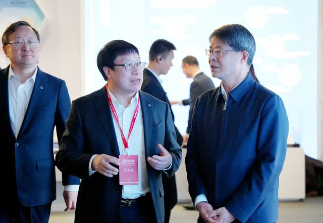 灯塔涂料亮相国博中国制造“十四五”成就展,王于猛出席开幕式