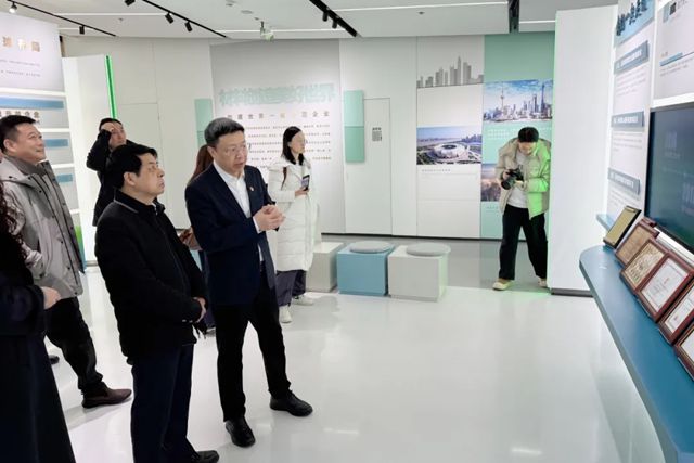 中国建筑装饰协会赴北新建材开展党建交流活动