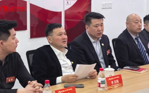 东方雨虹董事长李卫国赴山东、河南出席座谈交流会