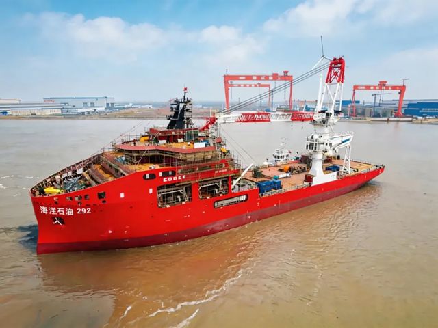 国产新一代深水工程船成功吉水，双瑞涂料护航国家深海战略