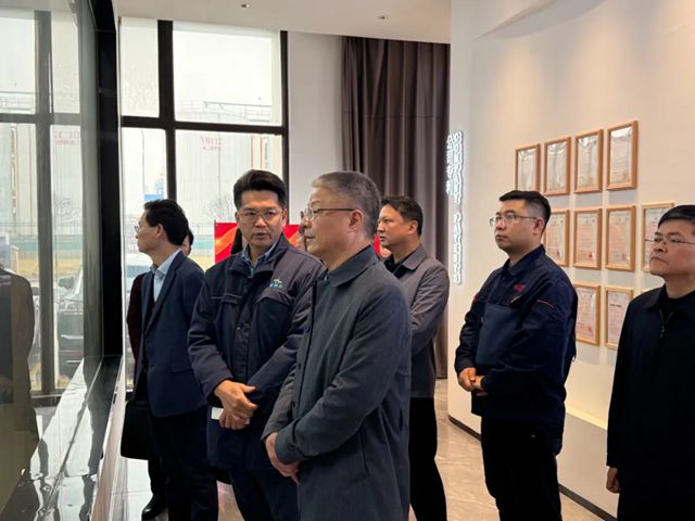 岳阳市政协副主席张赟一行调研倍特尔，助力企业破解创新难题
