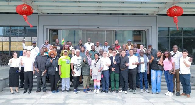 加纳代表团到访睿智高科，睿智以环保涂料搭建中非友谊之桥