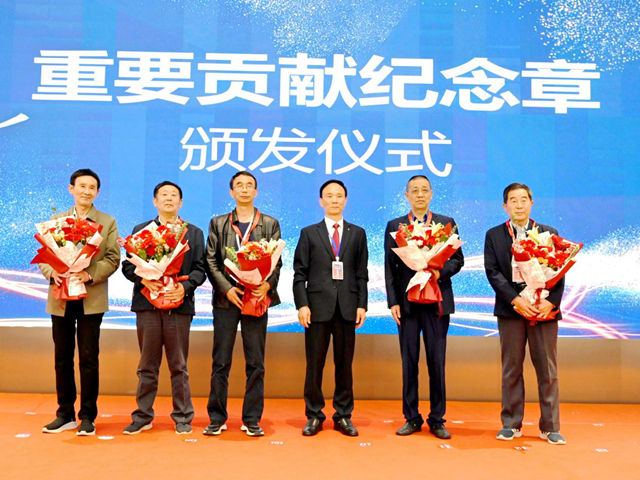 七秩砺剑，百年启航：菱湖漆70周年庆典背后的突围与远征