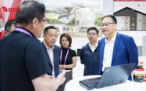 贸促会李兴乾副会长莅临东方雨虹广交会展位：肯定企业“战略出海”模式，鼓励为全球基建贡献中国方案