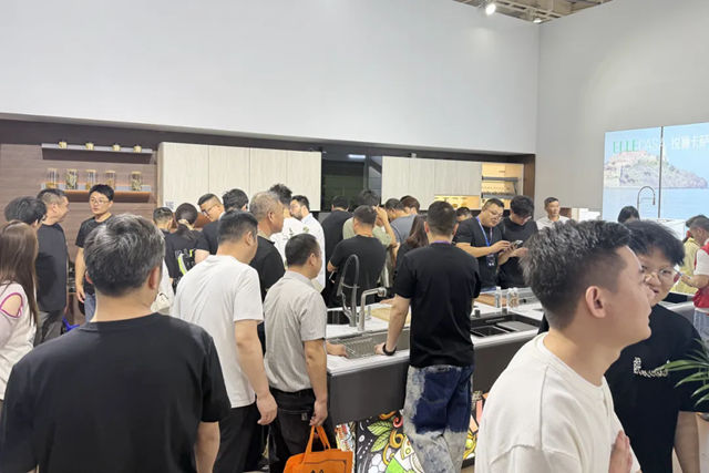 南京展爆场背后：锐俪卡萨凭什么改写家居五金的生存逻辑？