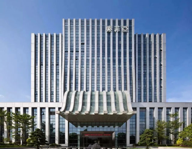 索菲亚:AI赋能降本增效,海外收入大幅增长