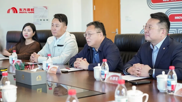 济南市天桥区委书记孟帅一行赴东方雨虹座谈交流